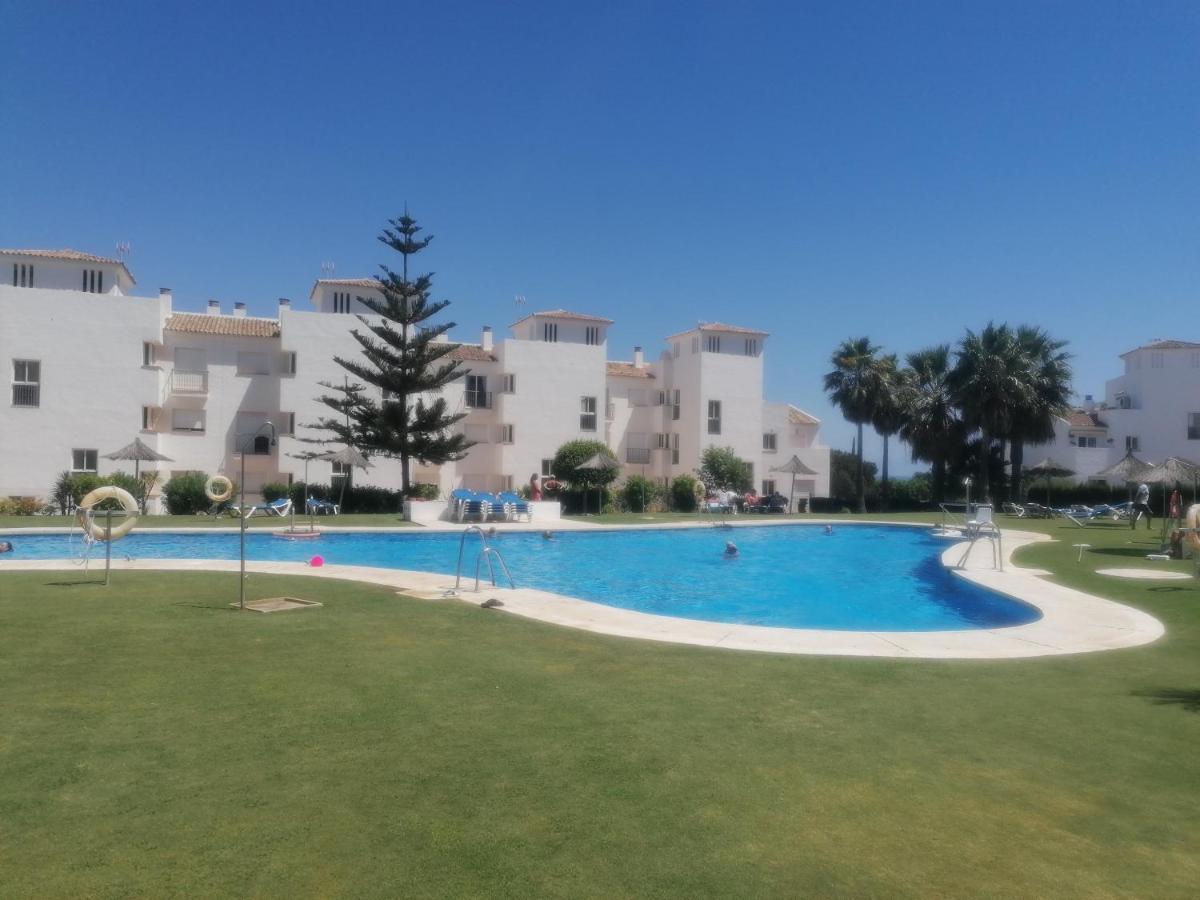 3 Bedrooms With Pool & Parking, Close To Sea And Gibraltar Манилва Экстерьер фото