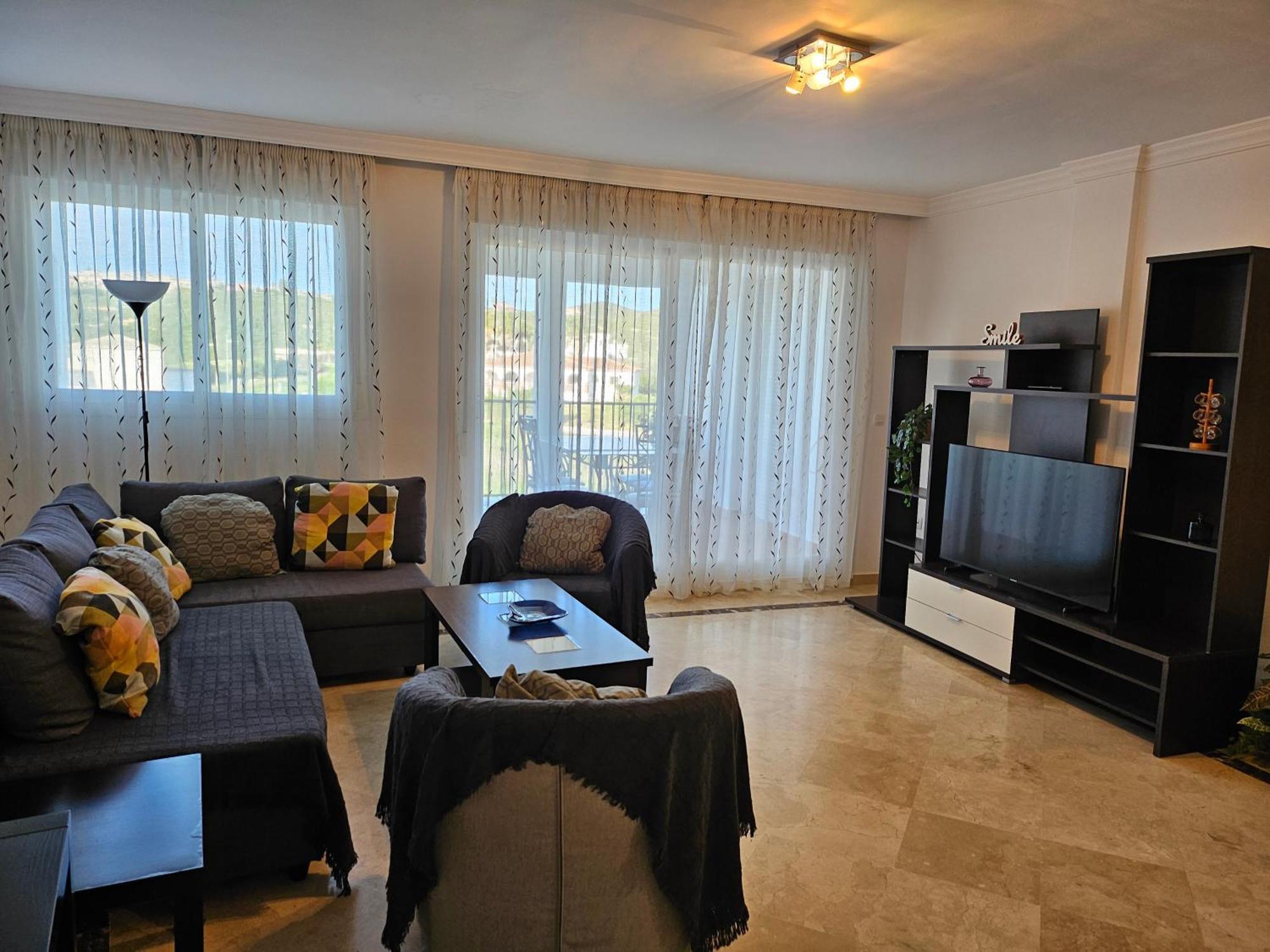 3 Bedrooms With Pool & Parking, Close To Sea And Gibraltar Манилва Экстерьер фото